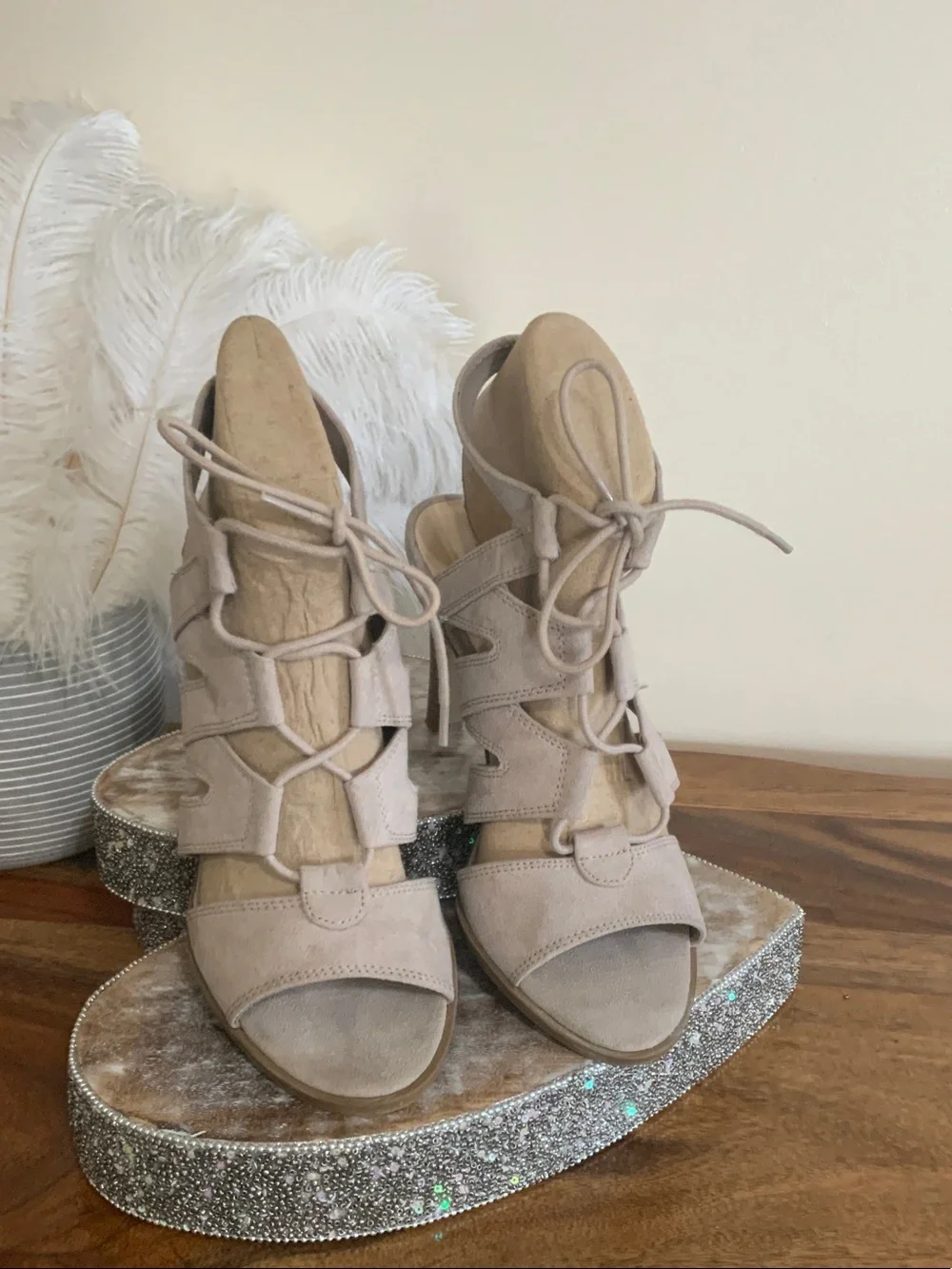 Simply Vera Vera Wang Taupe Lace-Up Strappy High Heel Sandals